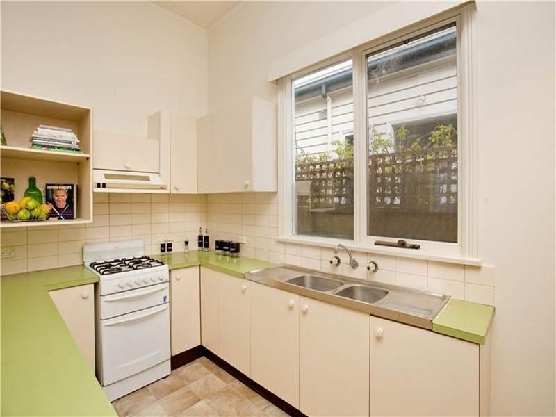 11 Clarke Street, Newtown VIC 3220