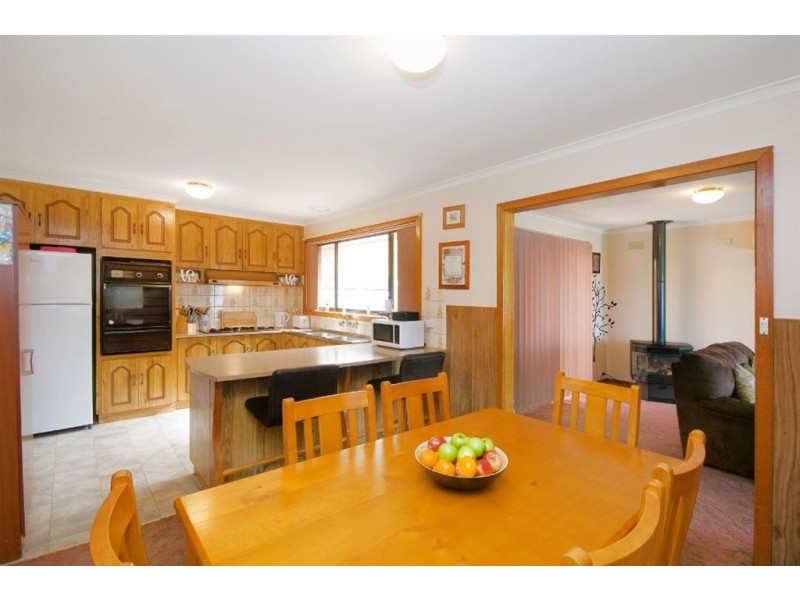 2 Banksia Square, Corio VIC 3214