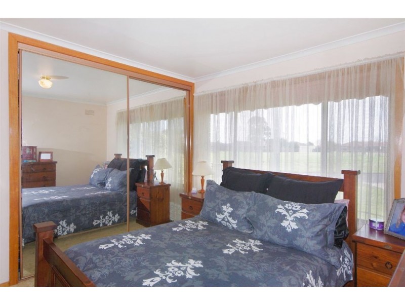 2 Banksia Square, Corio VIC 3214