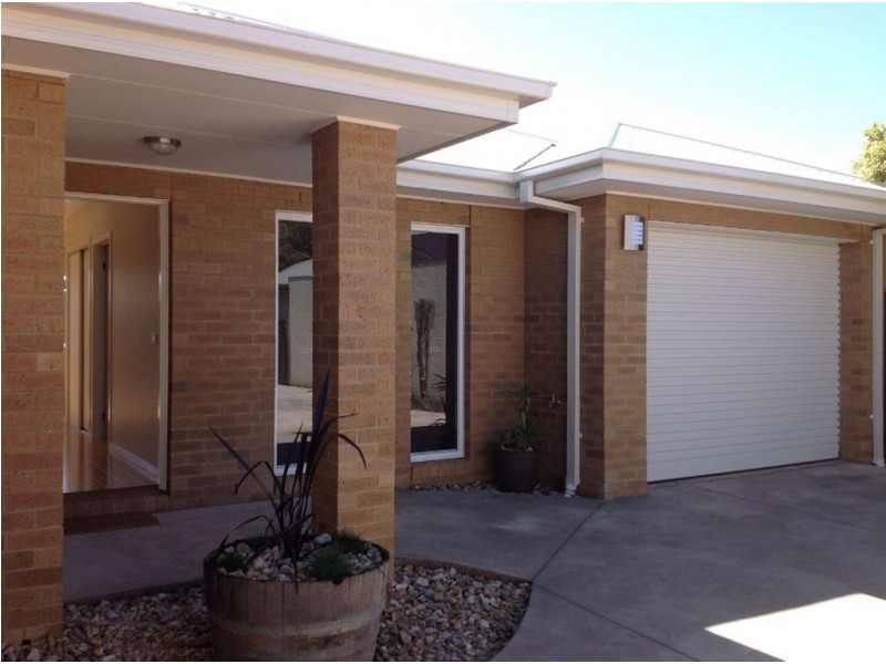 2/14 Waiora Avenue, Hamlyn Heights VIC 3215