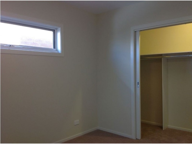 2/14 Waiora Avenue, Hamlyn Heights VIC 3215