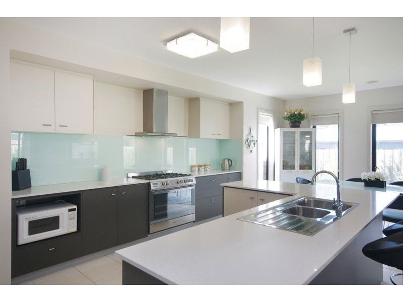 14 Hailar Lane, Lara VIC 3212