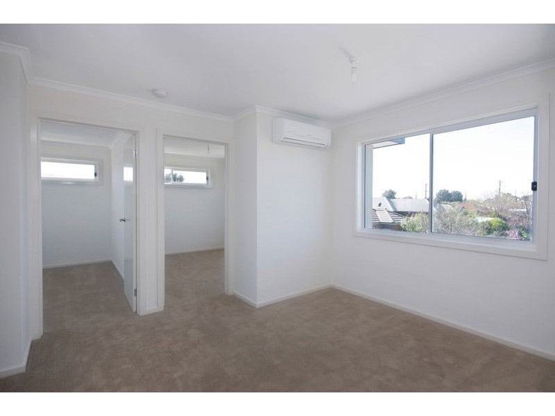 2/30 Willana Avenue, Hamlyn Heights VIC 3215