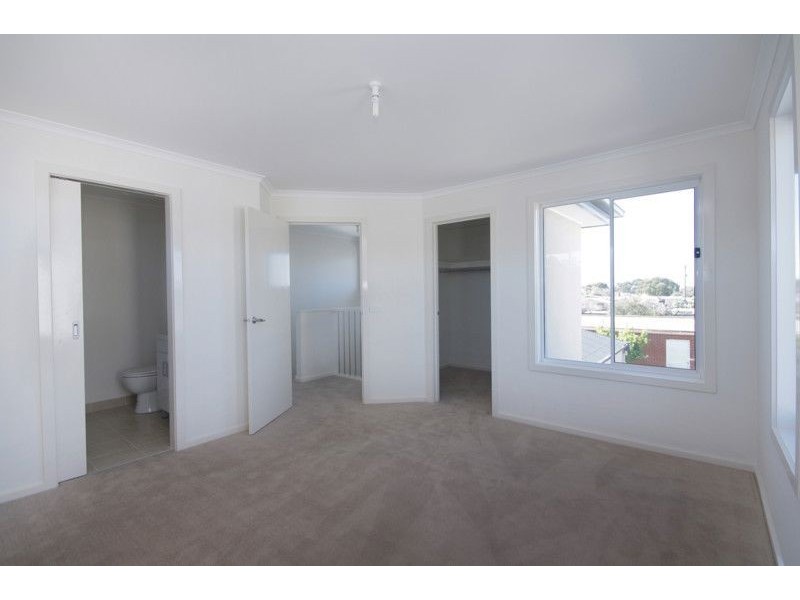 2/30 Willana Avenue, Hamlyn Heights VIC 3215