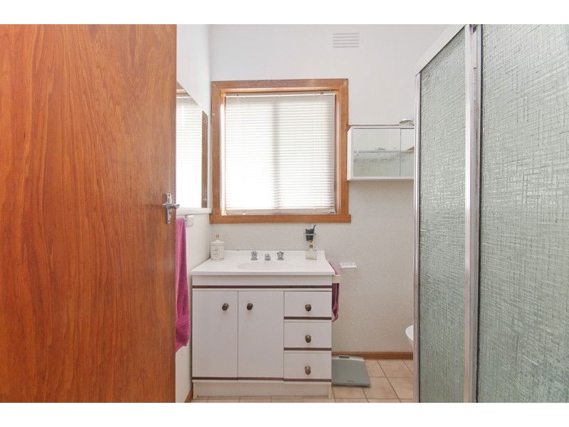 8 Willana Avenue, Hamlyn Heights VIC 3215