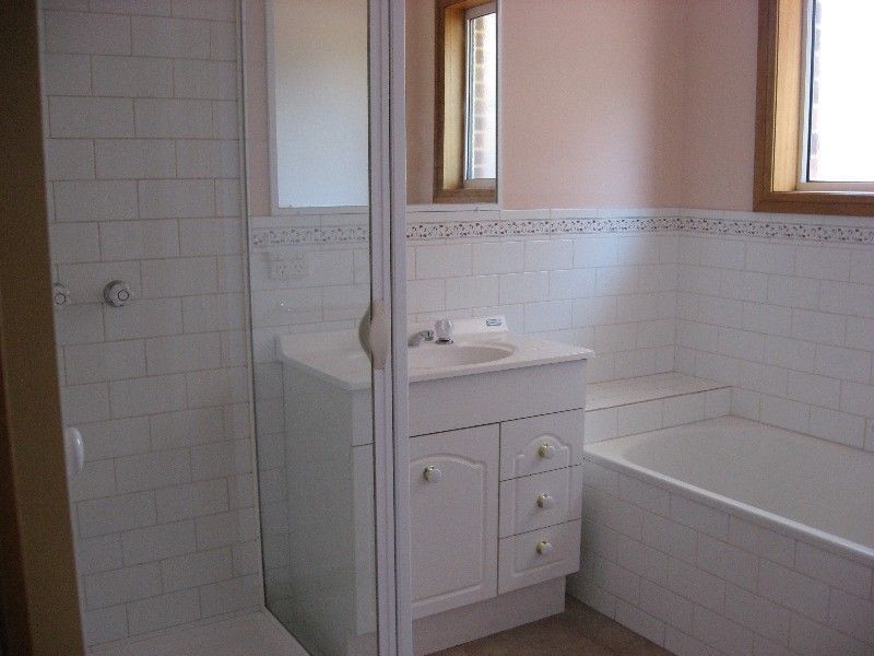 2/56 Ernest Street, Bell Post Hill VIC 3215