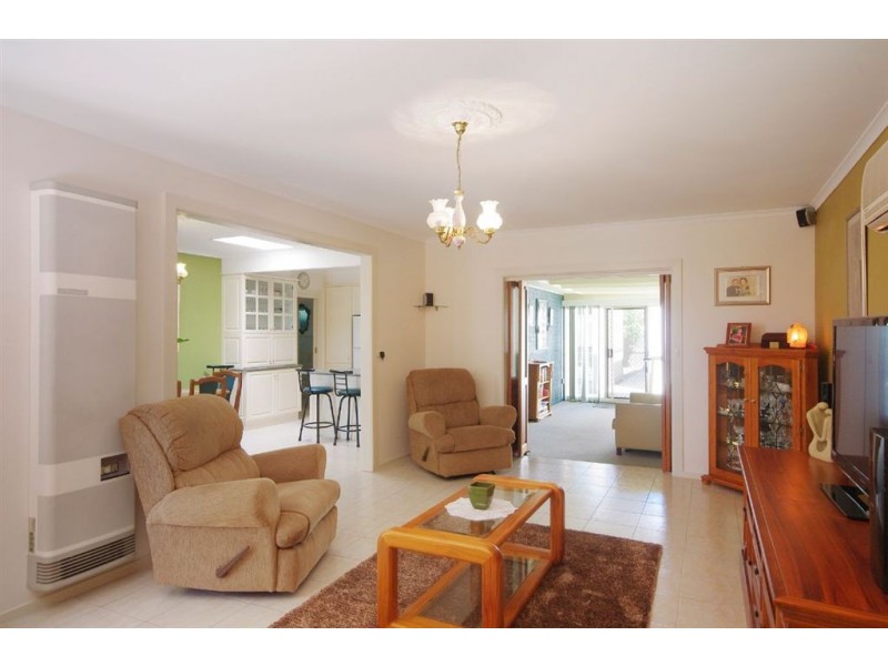 12 Coleraine Crescent, Corio VIC 3214