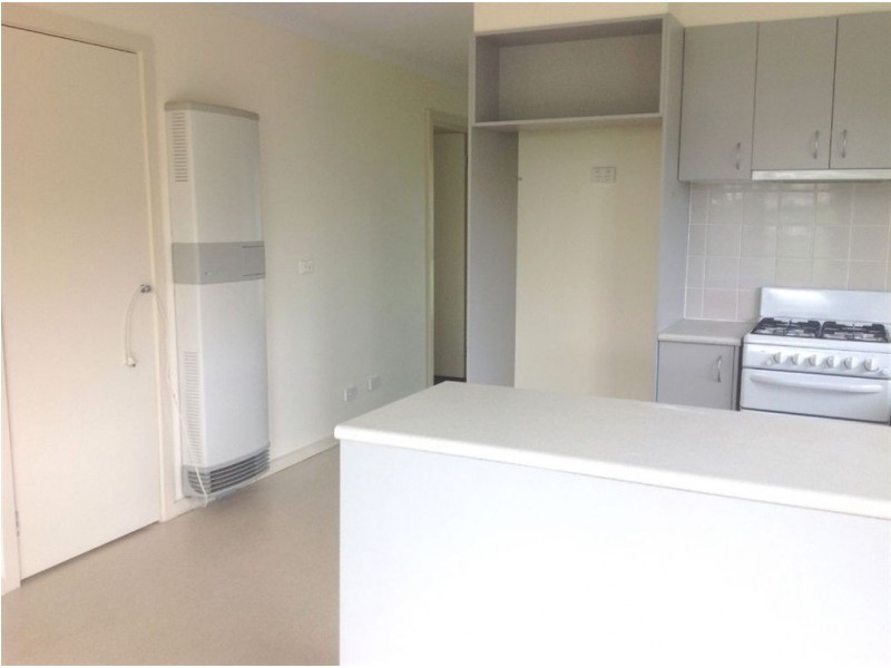 15 Watsonia Grove, Norlane VIC 3214