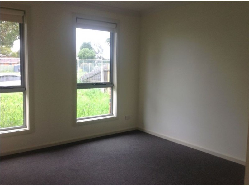 15 Watsonia Grove, Norlane VIC 3214