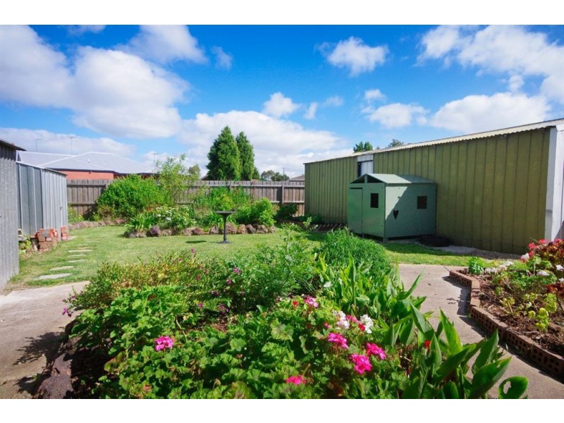 20 Orbit Drive, Whittington VIC 3219