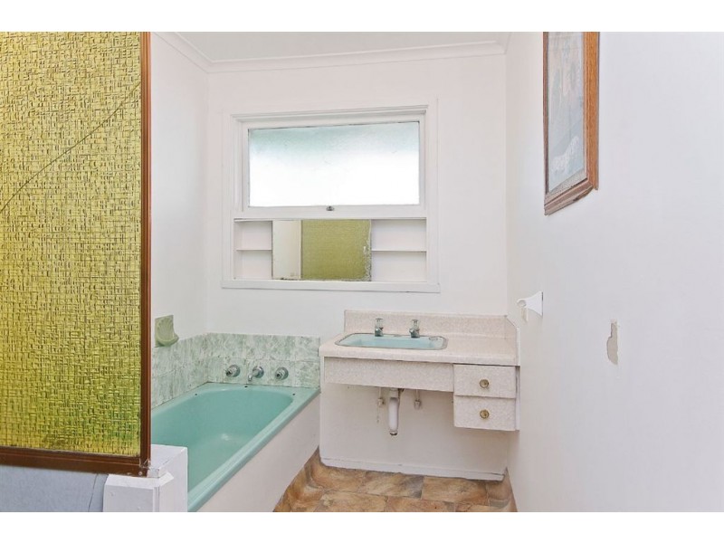 3 Anakie Road, Hamlyn Heights VIC 3215