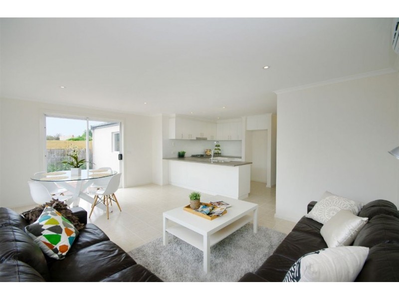 2/30 Willana Avenue, Hamlyn Heights VIC 3215