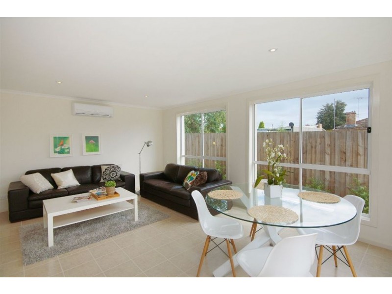 2/30 Willana Avenue, Hamlyn Heights VIC 3215