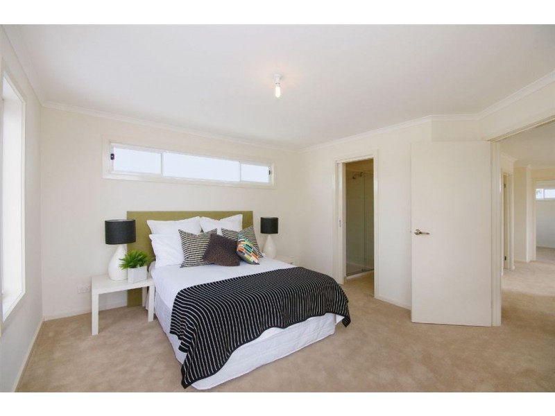 2/30 Willana Avenue, Hamlyn Heights VIC 3215