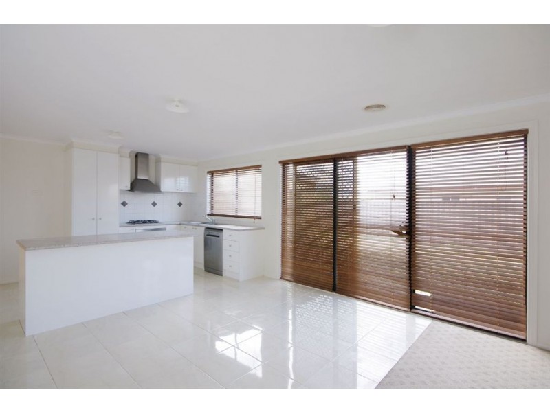 8 Hibbertia Court, Corio VIC 3214