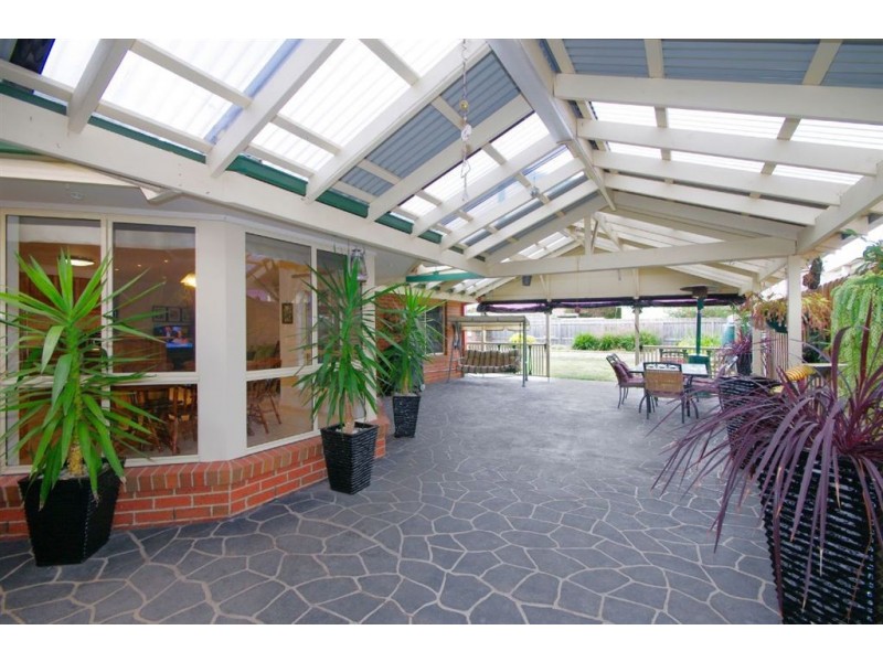 14 Fieldman Court, Corio VIC 3214