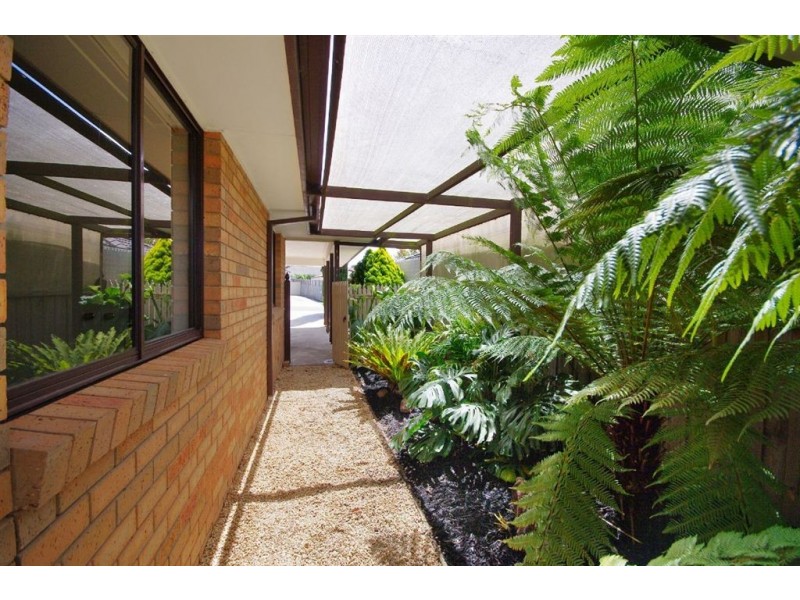 1/4 Karlovac Court, Bell Park VIC 3215