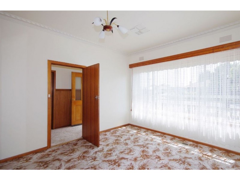 220 Thompson Road, North Geelong VIC 3215