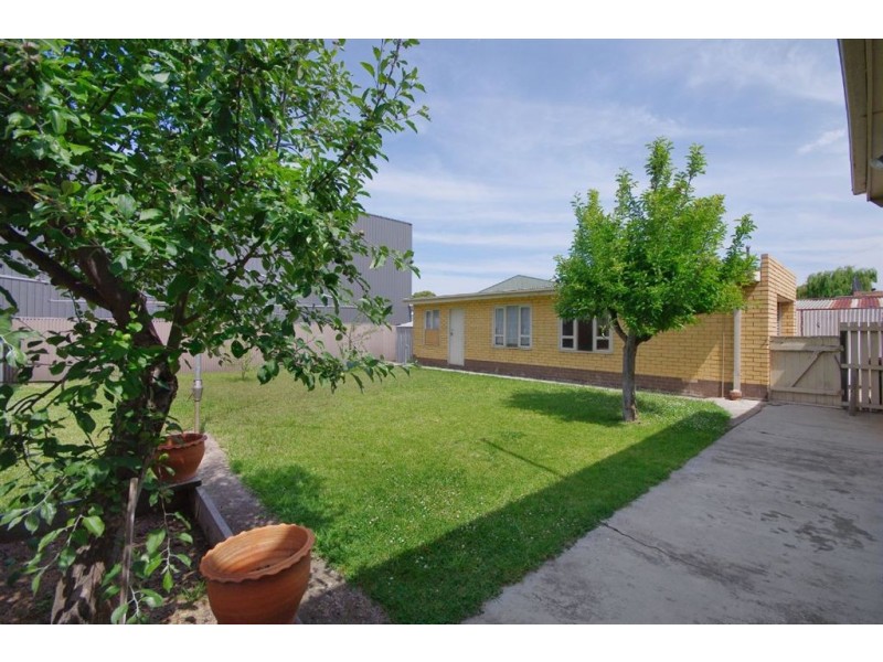 220 Thompson Road, North Geelong VIC 3215