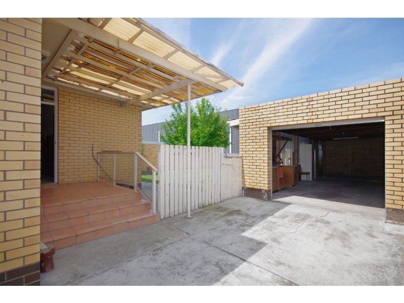 220 Thompson Road, North Geelong VIC 3215