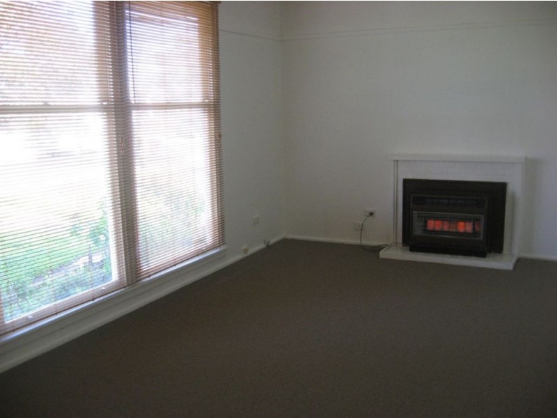 8 Kalinga Street, Norlane VIC 3214