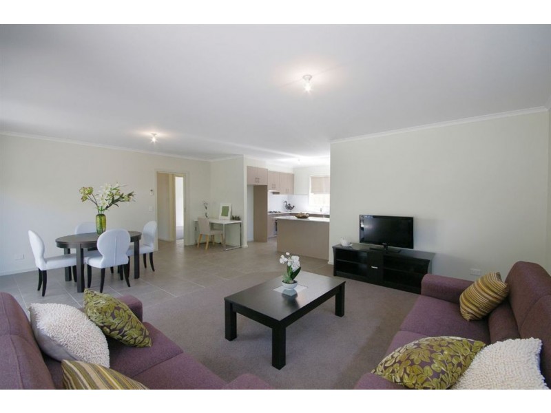 3/4 Karlovac Court, Bell Park VIC 3215