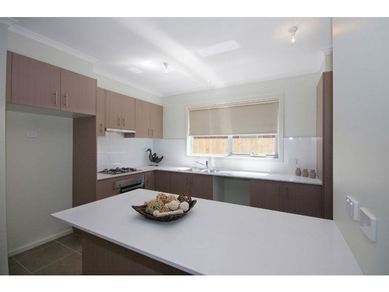 3/4 Karlovac Court, Bell Park VIC 3215