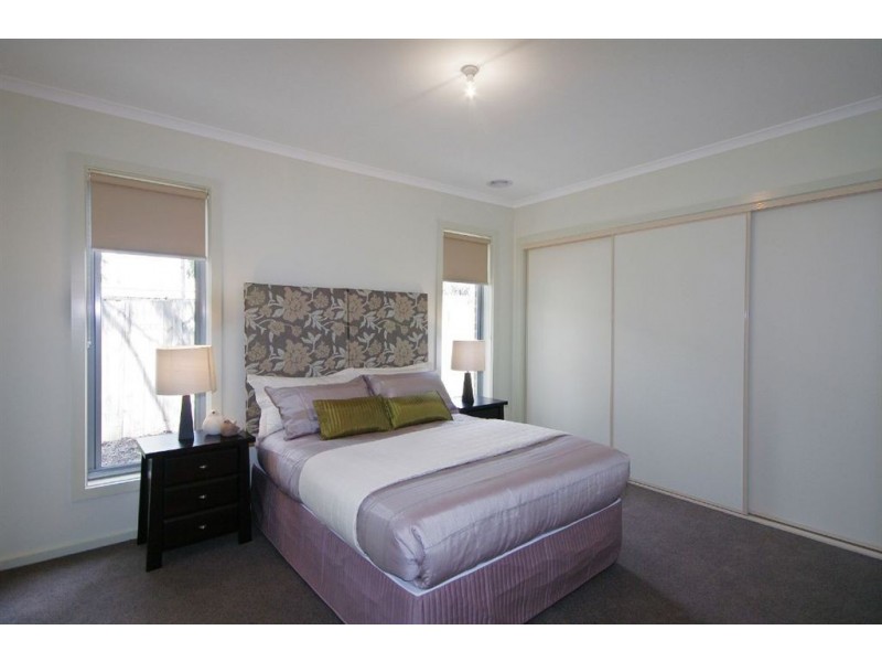 3/4 Karlovac Court, Bell Park VIC 3215