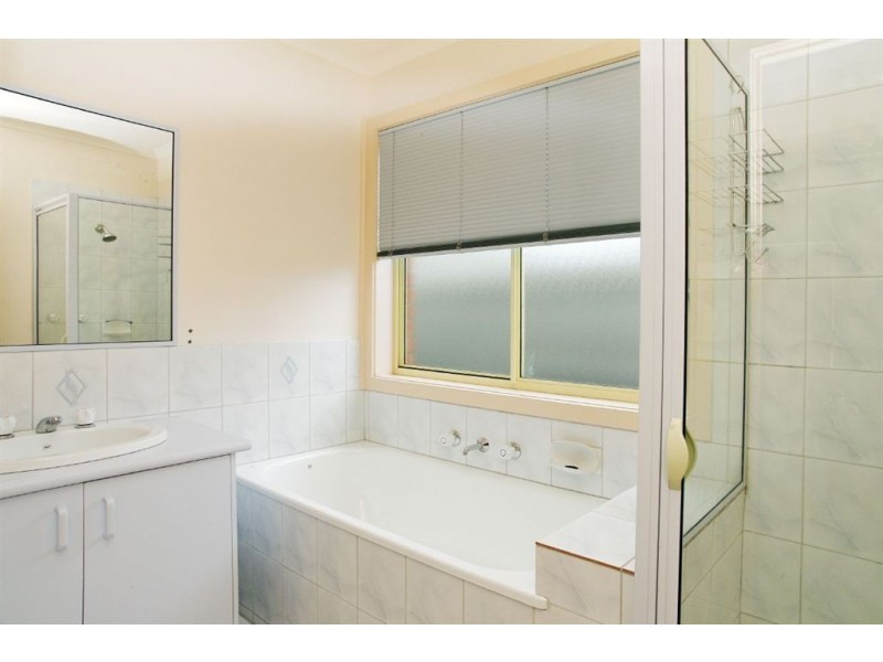 7 David Court, Bell Park VIC 3215