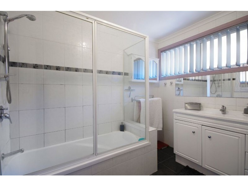 77 Dunloe Avenue, Norlane VIC 3214