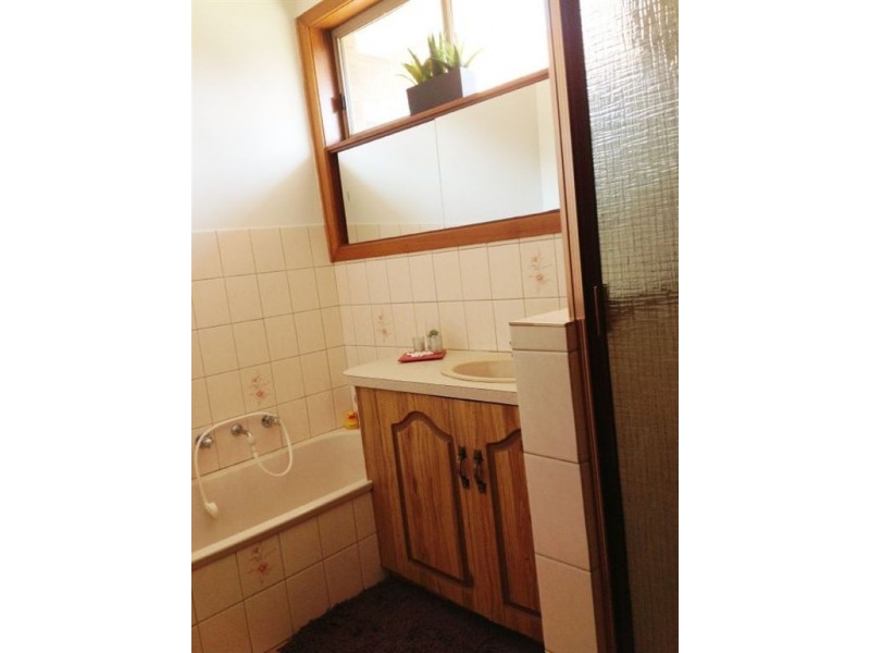 3/8 Holdsworth Court, Norlane VIC 3214