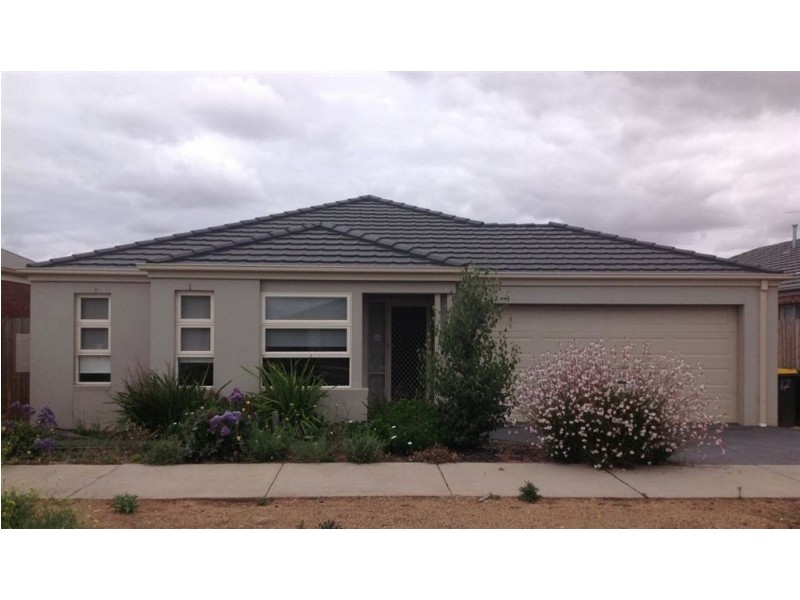 17 Canopus Crescent, Lara VIC 3212