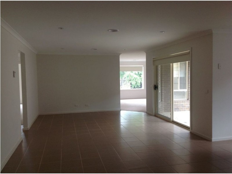 17 Canopus Crescent, Lara VIC 3212