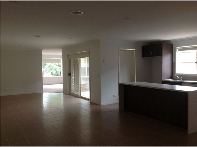 17 Canopus Crescent, Lara VIC 3212