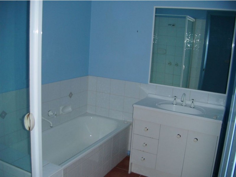 2/12-14 Karlovac Court, Bell Park VIC 3215