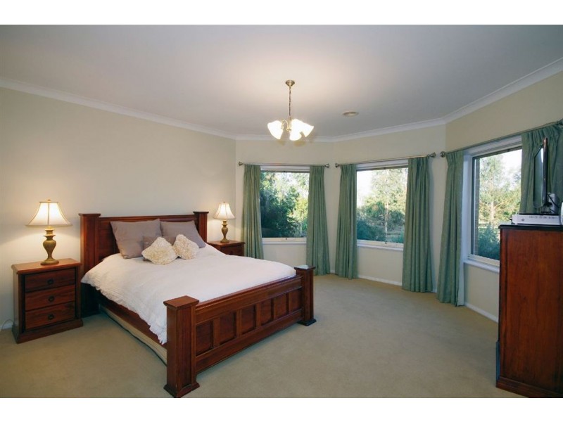 128 Yverdon Drive, Bannockburn VIC 3331