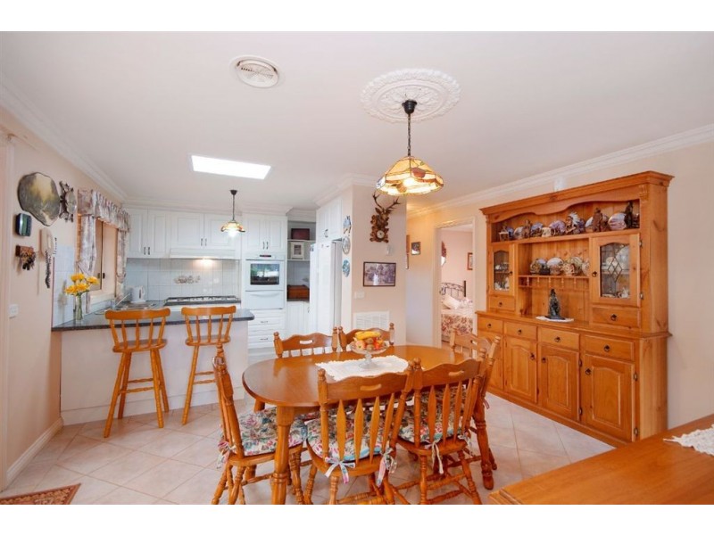 12 O’Dwyer Court, Lovely Banks VIC 3221