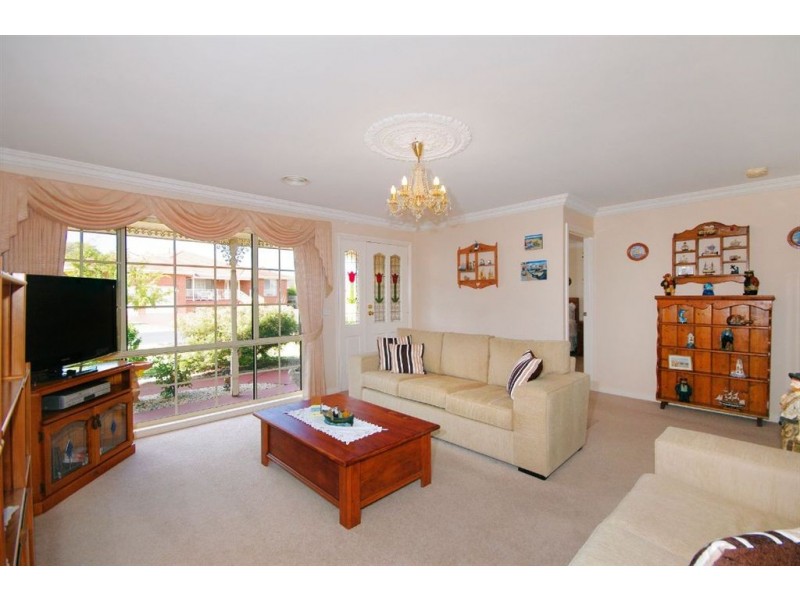 12 O’Dwyer Court, Lovely Banks VIC 3221