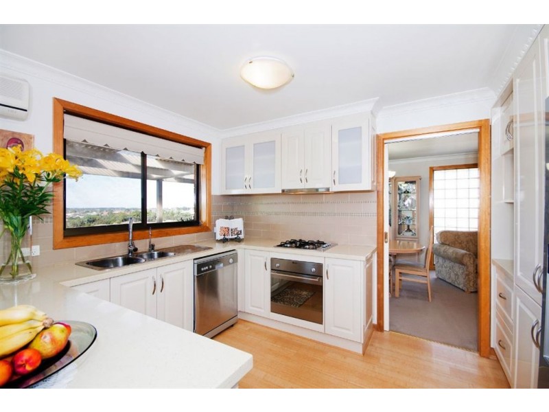 61 Leila Crescent, Bell Post Hill VIC 3215