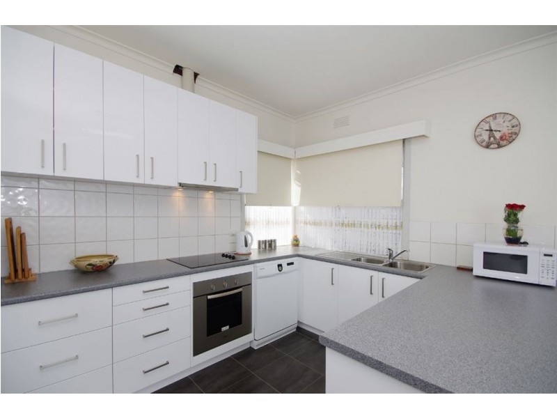 14 Donnybrook Road, Norlane VIC 3214