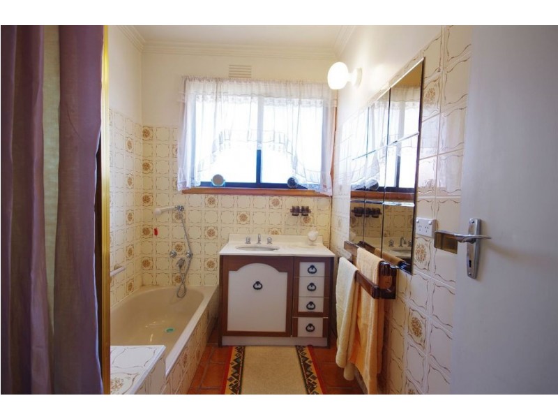 9 Giddings Street, North Geelong VIC 3215