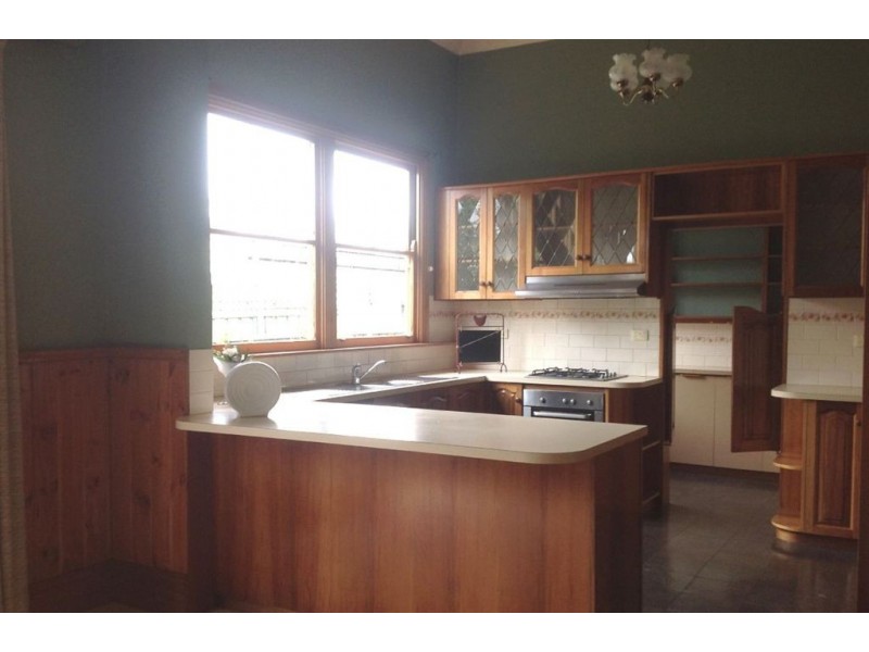 4 Glenleith Avenue, Drumcondra VIC 3215