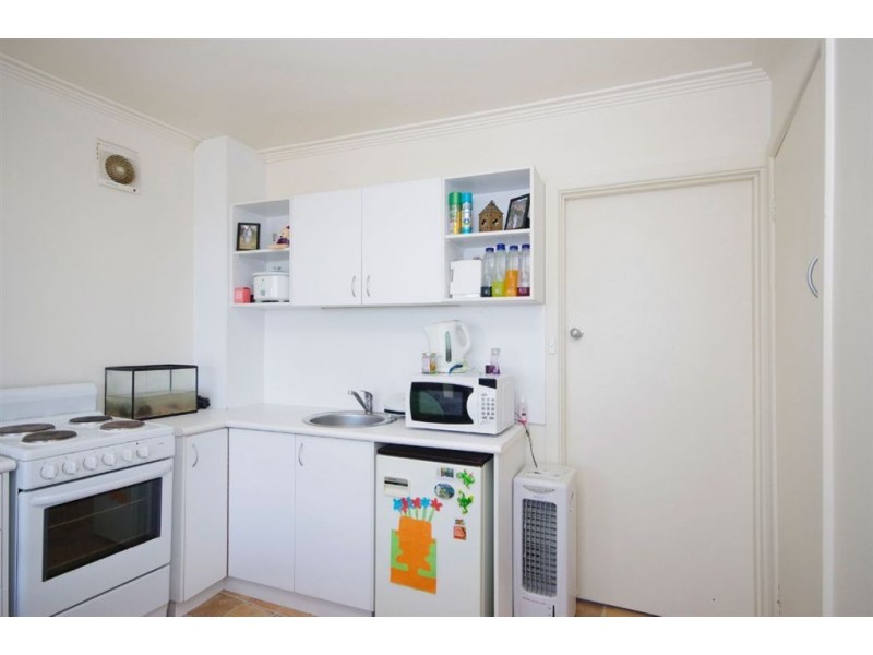 6/18 Bakewell Street, Herne Hill VIC 3218