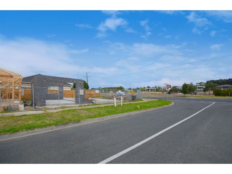 49 Yaraan Street, Bell Park VIC 3215