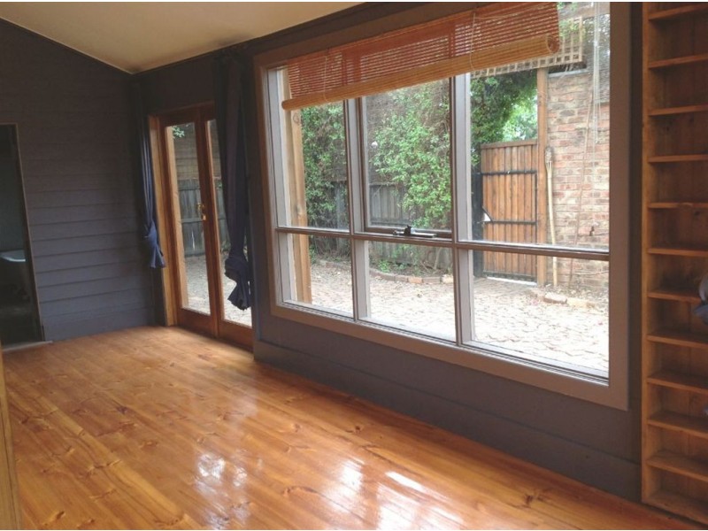 1 Victoria Street, North Geelong VIC 3215