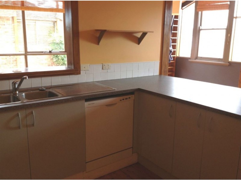 1 Victoria Street, North Geelong VIC 3215