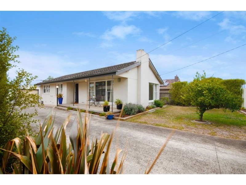 27 Hennessy Avenue, Herne Hill VIC 3218