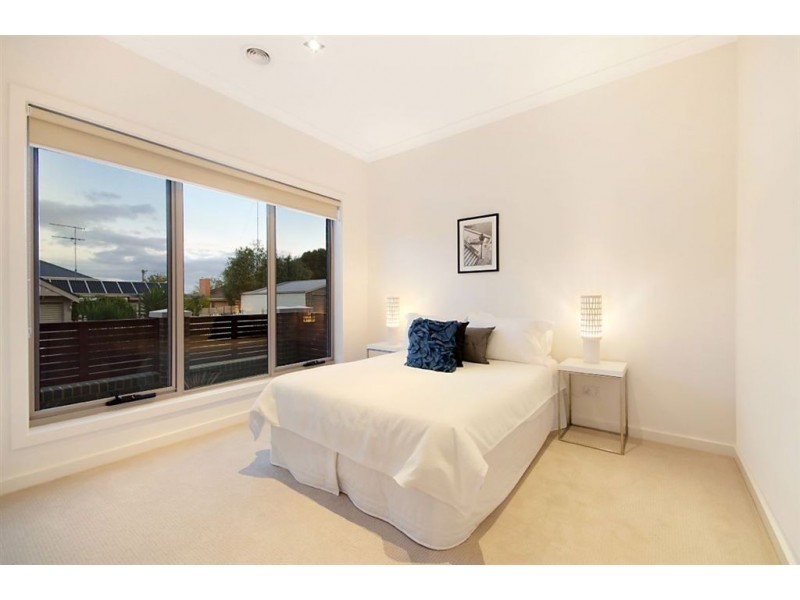 4 Allen Street, Newtown VIC 3220