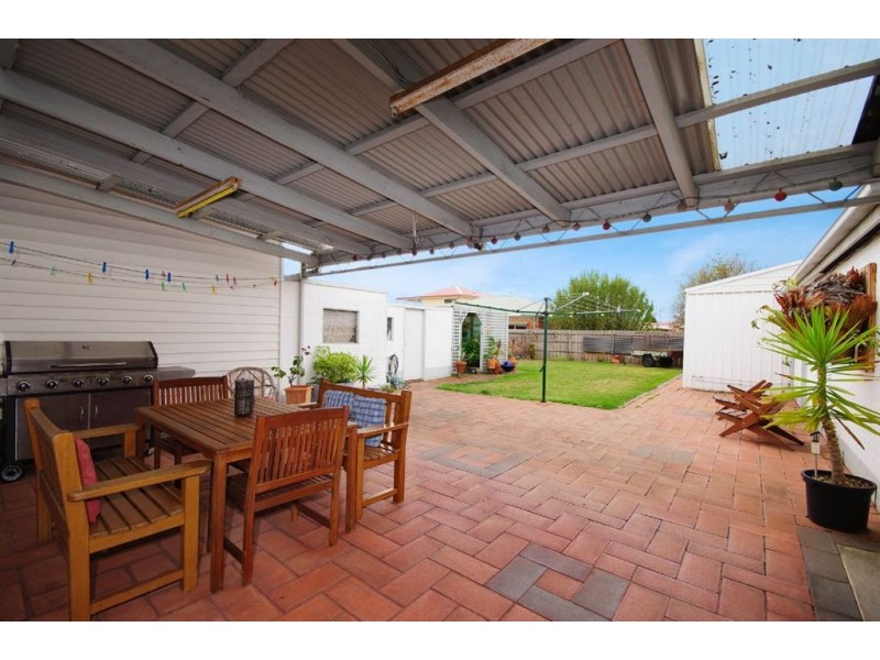140 Thompson Road, North Geelong VIC 3215