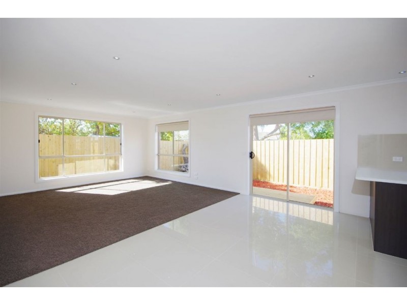 2/53 Swallow Crescent, Norlane VIC 3214